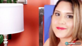 Mature with a huge breast sucks the cock between the boobs