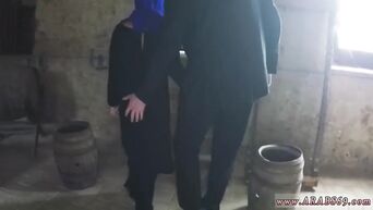 The Arab maid made her boss a cool blowjob for the money