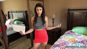 A man is lucky  - and mother and daughter want him