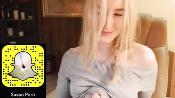 Sexy masturbation from modest teen
