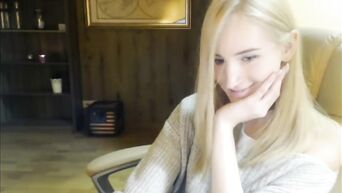 Masturbation from a chic blond close up