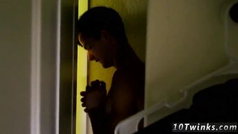 The guy caught his brother during sex with gay