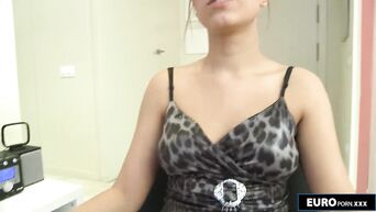 The girl fiercely fuck in the anus in Spanish pornocasting