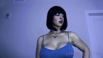 Busty goddess of virtual sex