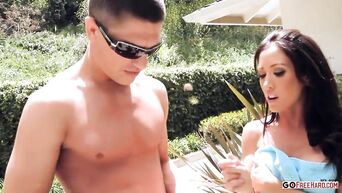 Big Tits Brunette Capri Cavanni In Action