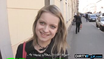 Russian blonde came to porn casting