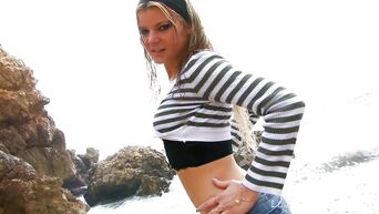 Casual beach fucking with wild slut