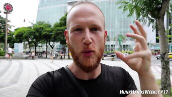 Acquainted with Asian women and fucked with fingers before squirt
