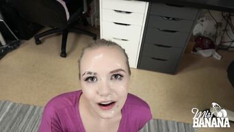 Young whore loves to wash male sperm