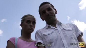 Girlfriend fucks with stranger for money and boyfriend looks