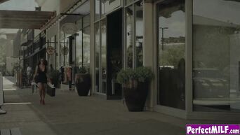 HD porn with busty MILF Ava Addams