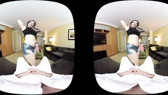 Virtual porn with brunette in stockings