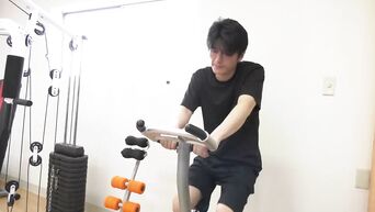 Casual sex in Japanese gym