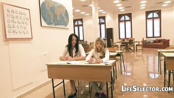 Doctor fucks juicy schoolgirl Carolina Vogue