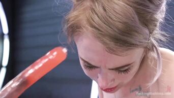 Infernal sex machine rips Anna Tyler
