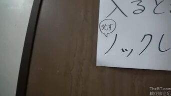 Japanese girl loses her virginity