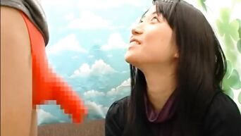 Pervert lured to his van young Asian girl