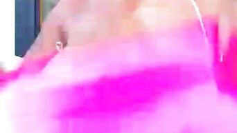 Black webcam slut jumps on dildo