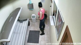 European girl masturbates in solarium - czech spycam