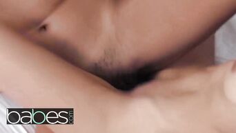 Teens Vienna Black, Vina Sky licking & tribbing