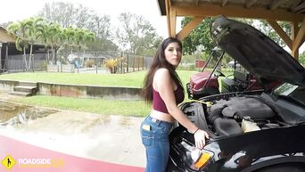 Latin milf pays for car repair