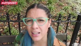 Real Latin fruit salesgirl has sex with stranger