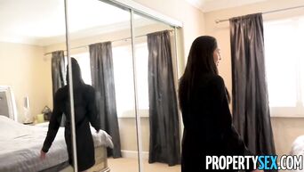 PropertySex - Indecisive homebuyer plows very good-looking agent