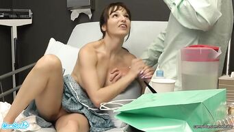 Public Sex in Hospital, Milf Flash BF Cumshot I Gave Him a Handjob and He C