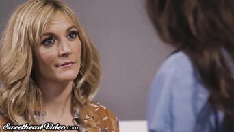 Sweetheart Straight College Girl Schooled by Lesbian MILF Prof!