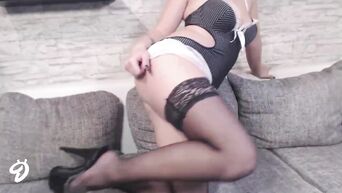 Geiles Outfit von Amateur Camgirl NinaDevil