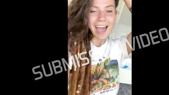 Dreadhead with huge boobs & big ass wants a sugardaddy for traveling. HOT!