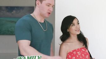 FamilyStrokes - Big Dick Muscle Bro Pounds His Busty Stepsis