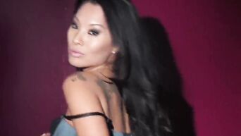 Gonzo sex with porn starlet