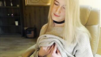Blonde shows her round and appetizing ass