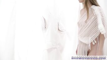 Hid behind screen and enjoys blowjob