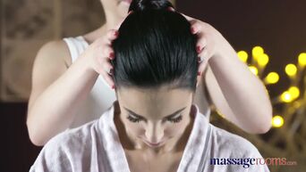 Lesbian made massage with cunnilingus