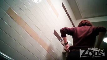 Red-haired MILF pissed and wiped hairy vagina in front of spycam