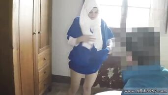 Arabian slut with natural tits is master of oral sex