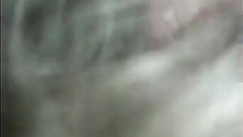 Mature whore does blowjob in car