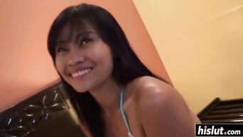 Thai whore warmed up with vaginal masturbation before sex