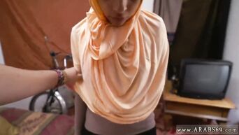 Turkish girl gave shaved pussy for rent to Arab