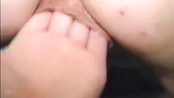 Amateur fisting and squirt orgasm