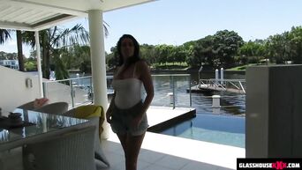 Super beautiful Latina wants penis - reality sex