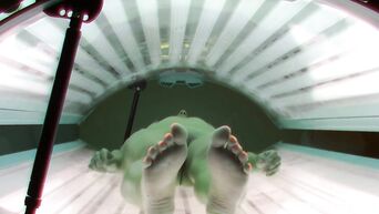 HQ spycam in solarium - solo girl