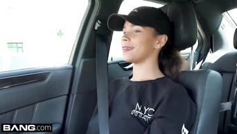 Relaxing massage and beautiful sex for Raven Redmond