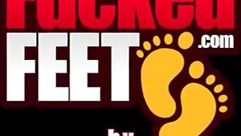 Fresh chick makes unskillful footjob