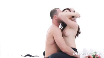 Russian anal slut Lindsey Vood in action