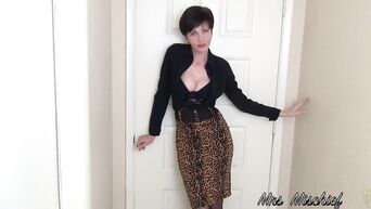 Mature cocksucker, crawl to me, I have hard surprise for you!