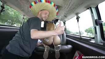 Latin tourist Victoria Valencia jumps on American cock in car