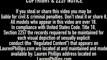 Juicy lesbians Lauren Phillips and Kiki Daire